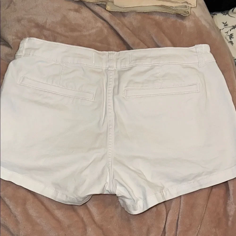 Hollister Women's White khaki Shorts
